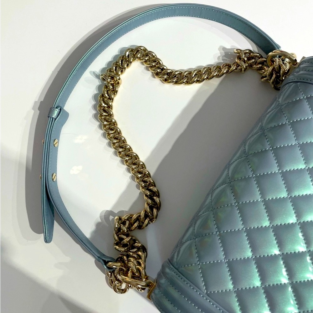 Elegant Blue Quilted Shoulder Bag - Picture 10 of 16